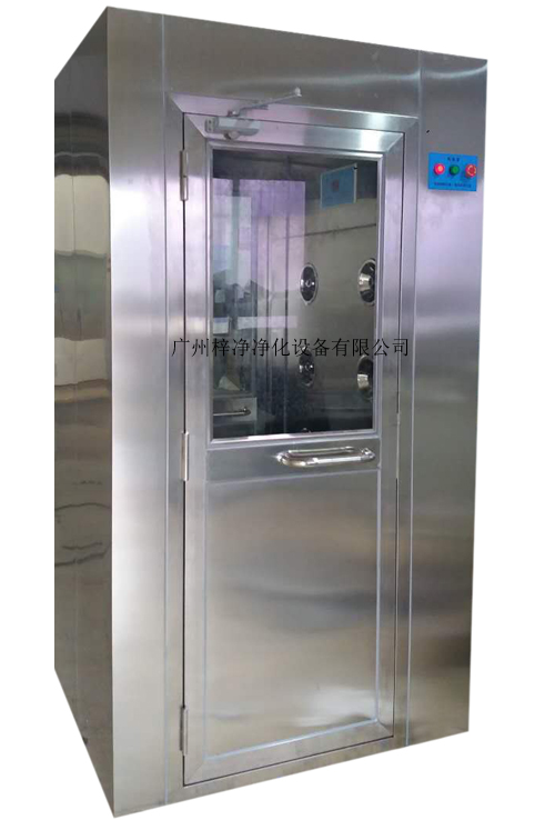 風(fēng)淋室是進(jìn)入潔凈室所必需的通道，可以減少進(jìn)出潔凈室所帶來(lái)的污染問(wèn)題。