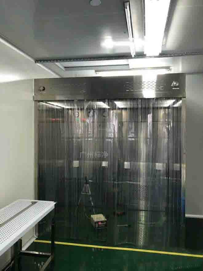 負(fù)壓稱量罩結(jié)構(gòu)圖由初效、中效、高效、風(fēng)機等部件組成