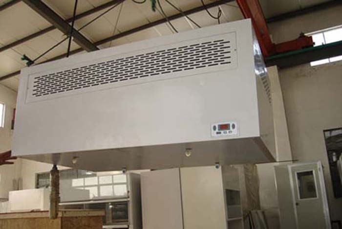 層流罩目前廣泛用于電子、生物、醫(yī)藥、食品、精密儀器等行業(yè)的無塵無菌操作環(huán)境，提供局部高潔凈度工作環(huán)境。