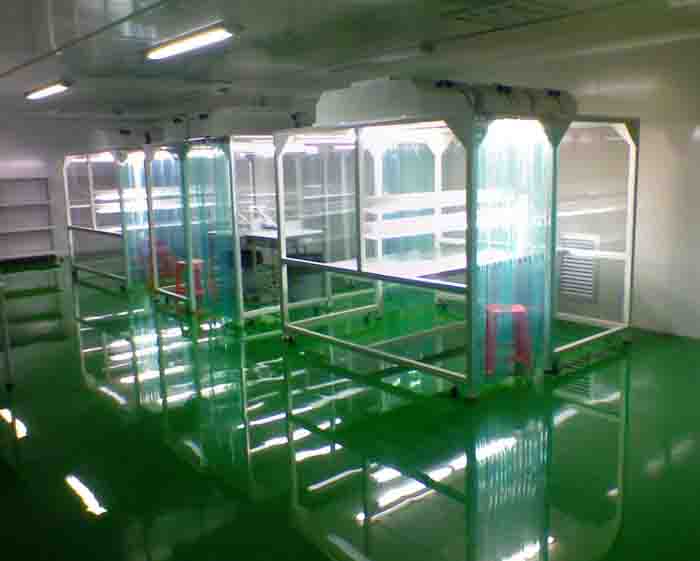 潔凈棚廣泛應(yīng)用于藥品、食品、半導(dǎo)體等行業(yè)。